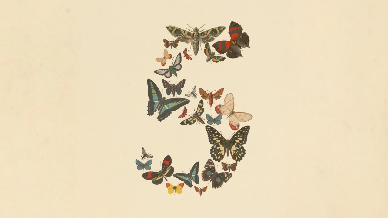 Claude Fable 5·Mythos 5 공식 발표 히어로(나비로 그린 '5')